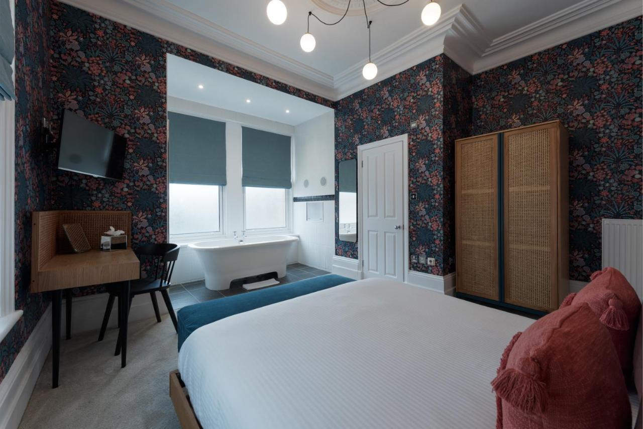 The Clarence Boutique Hotel Portsmouth Extérieur photo