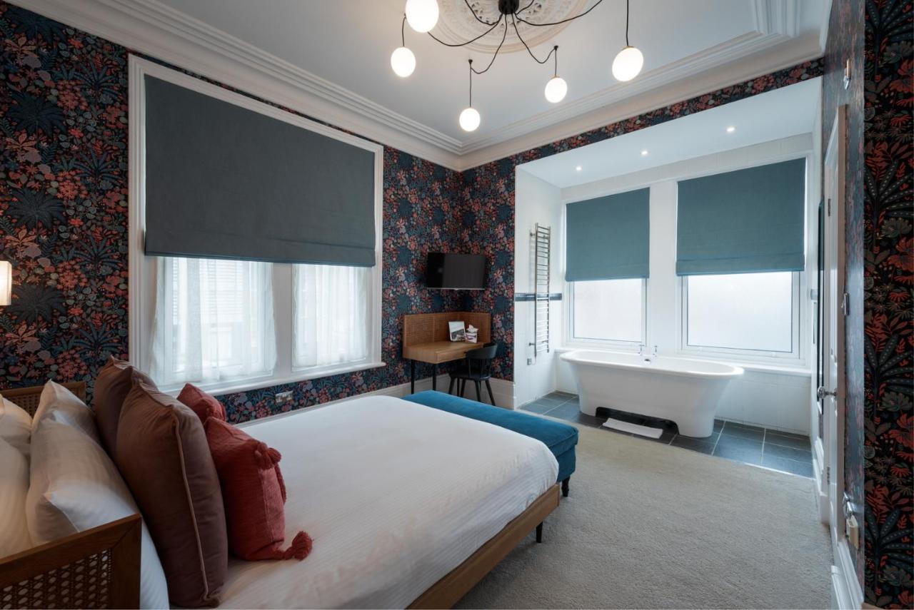 The Clarence Boutique Hotel Portsmouth Extérieur photo